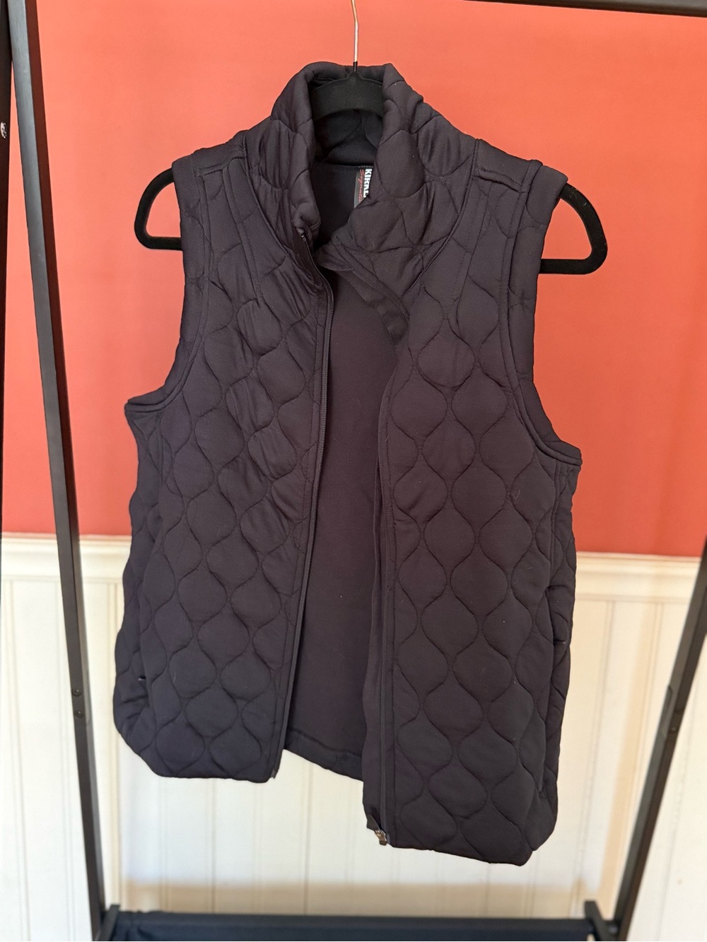 Quilted Sleeveless  Vest - Black